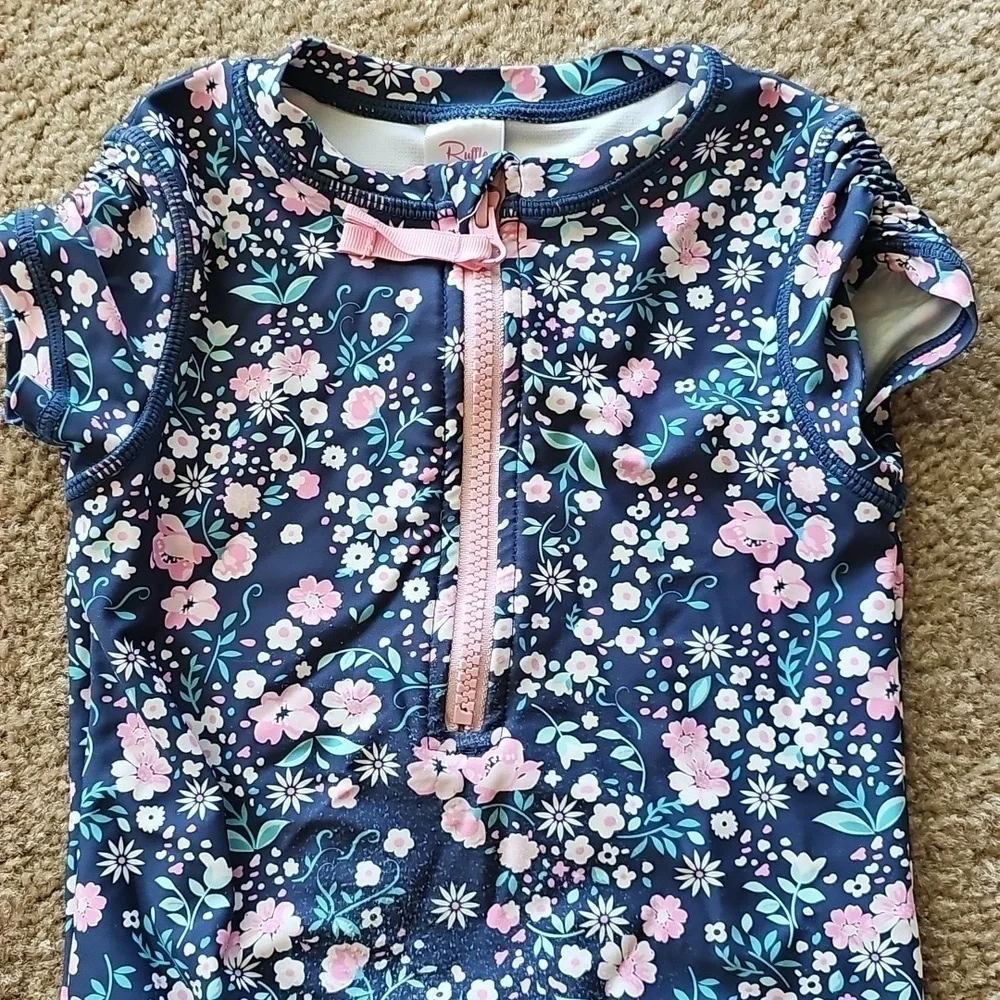 Ruffle Butts Floral One Piece Rashguard Swimsuit Size 4T